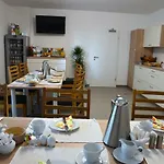 Gaestehaus Am Hochsimmer Bed & Breakfast 3*