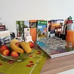 Gaestehaus Am Hochsimmer Bed & Breakfast Ettringen (Rhineland-Palatinate)