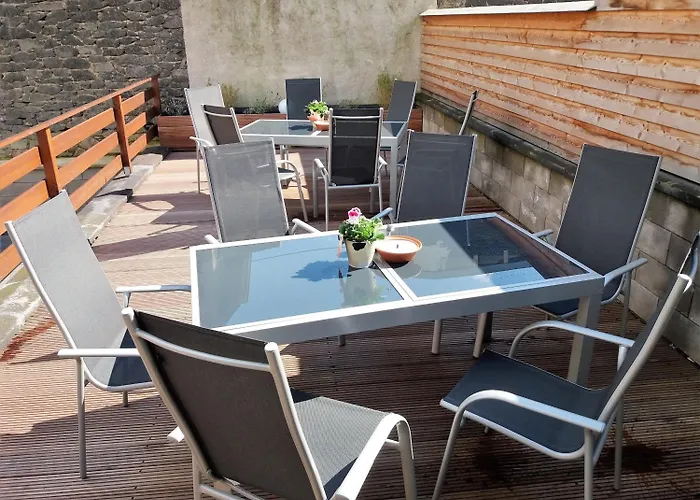 לינה וארוחת בוקר Gaestehaus Am Hochsimmer Ettringen (Rhineland-Palatinate)