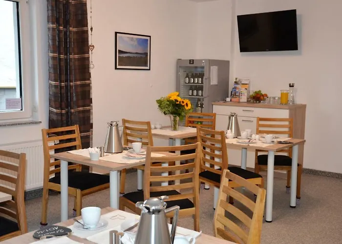 Gaestehaus Am Hochsimmer לינה וארוחת בוקר 3*